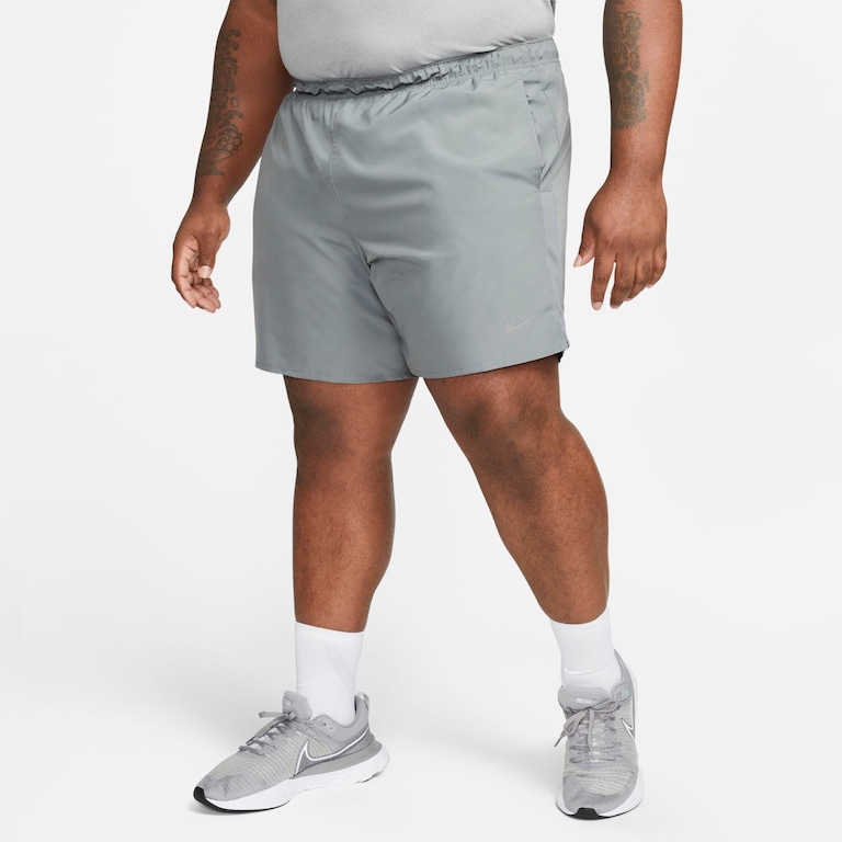 Shorts Nike Challenger Masculino - Foto 10