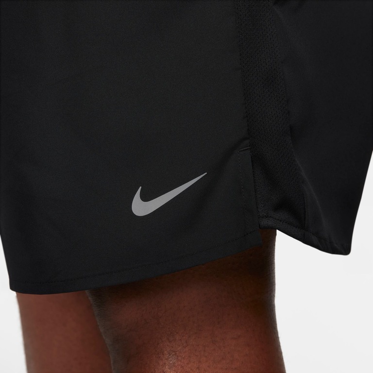 Shorts Nike Challenger Masculino - Foto 14