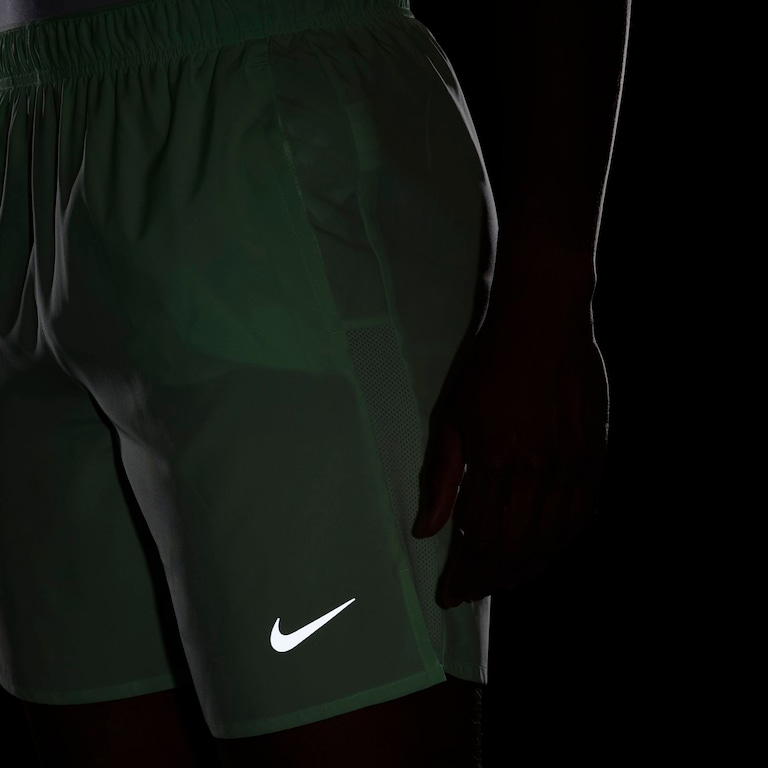 Shorts Nike Challenger Masculino - Foto 9