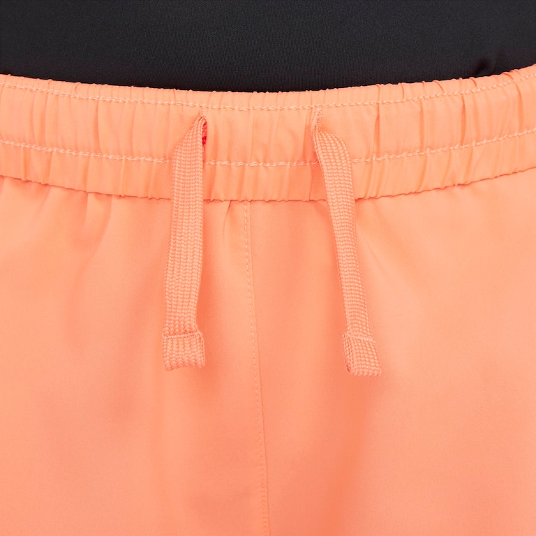 Shorts Nike Dri-FIT One Woven Infantil - Foto 4