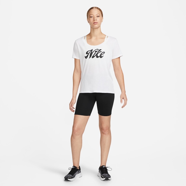 Camiseta Nike Dri-FIT Feminina - Foto 4