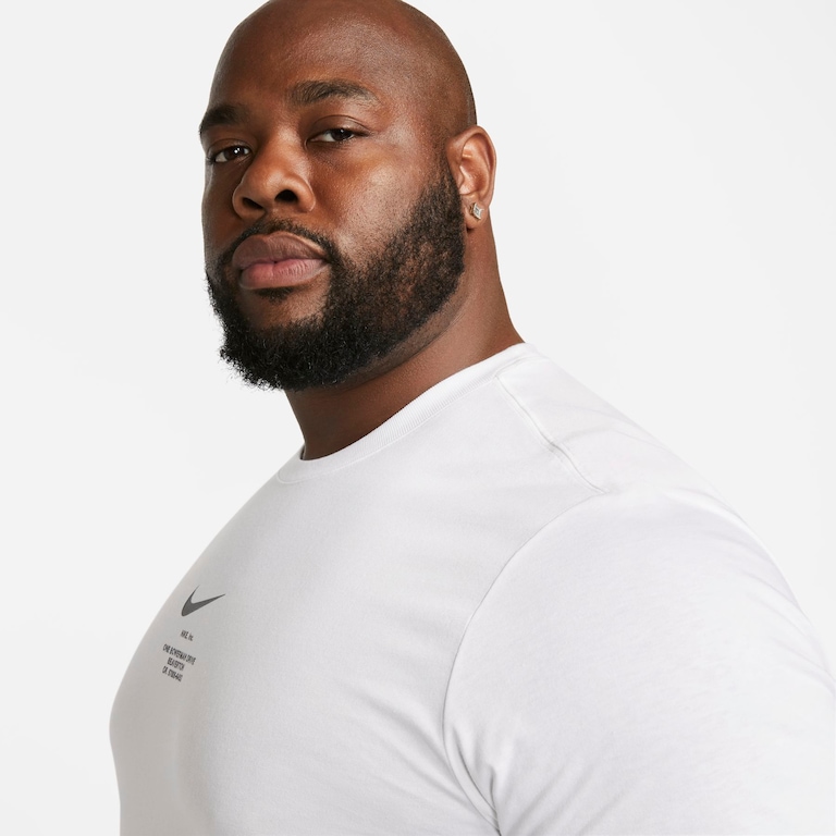 Camiseta Nike Sportswear Big Swoosh Masculina - Foto 8