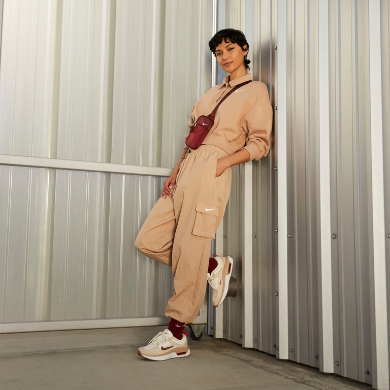 Tênis Nike Air Max Bliss SE AMD Feminino - Foto 2