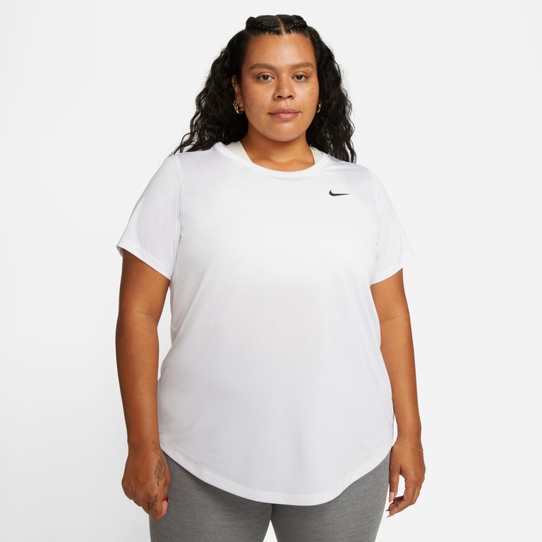 Plus Size - Camiseta Nike Dri-FIT Feminina - Foto 1