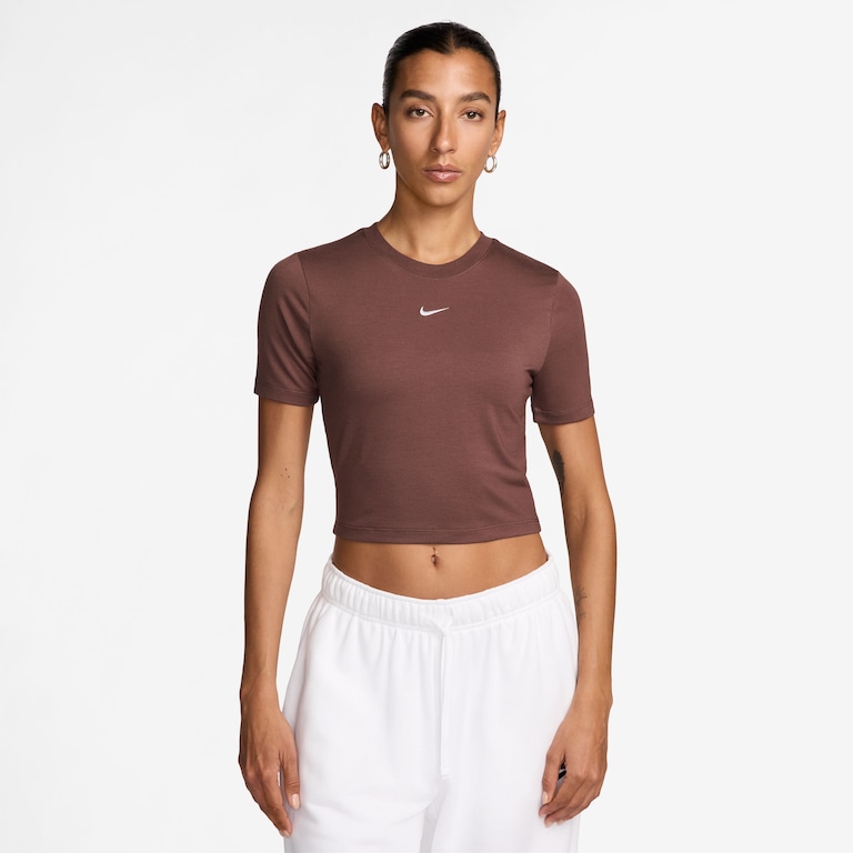 Camiseta Nike Sportswear Essential Feminina - Foto 3