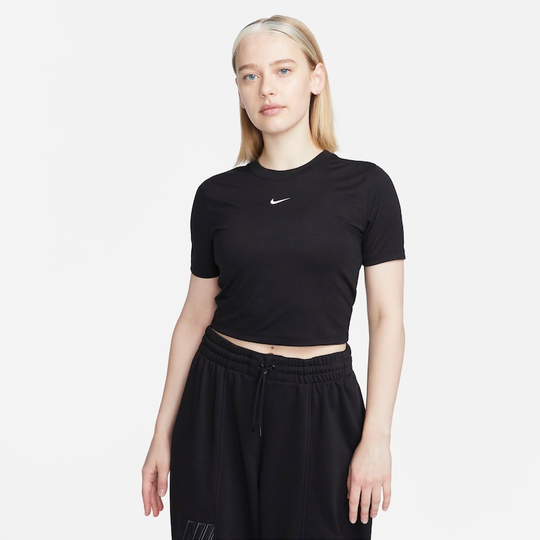 Camiseta Nike Sportswear Essential Feminina - Foto 1