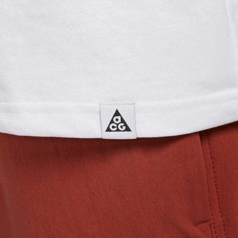 Camiseta Nike ACG Outdoor Sign Masculina - Foto 4