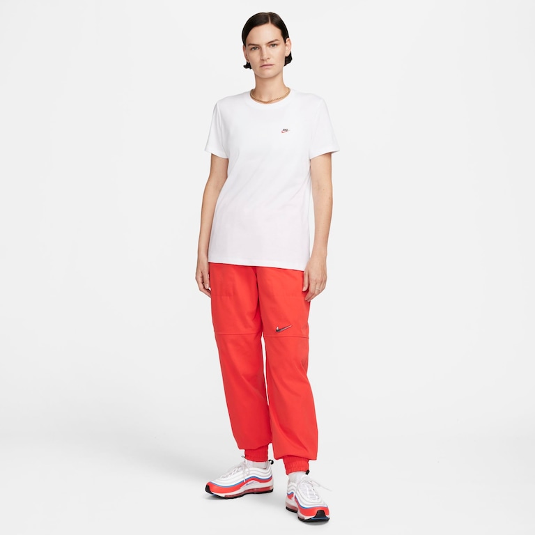 Camiseta Nike Sportswear Feminina - Foto 5