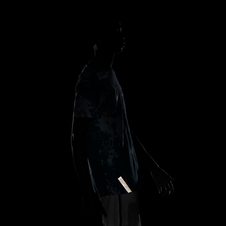 Camiseta Nike Dri-FI Run Division AOP Masculina - Foto 6