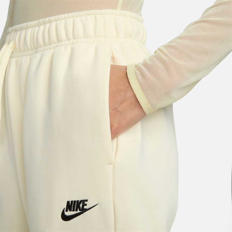 Calça Nike Sportswear Club Fleece Cargo Feminina - Foto 3