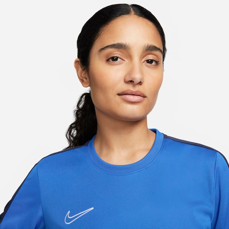 Camiseta Nike Dri-FIT Academy 23 Feminina - Foto 3