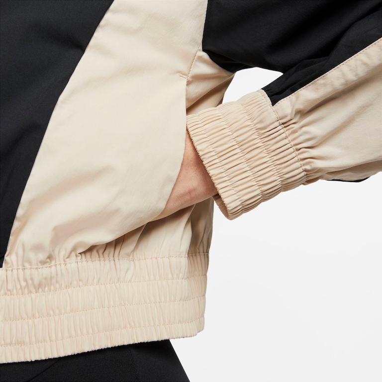 Jaqueta Nike Sportswear Woven Collection Feminina - Foto 7