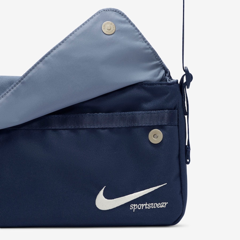 Bolsa Transversal Nike Sportswear Futura 365 Feminina - Foto 6
