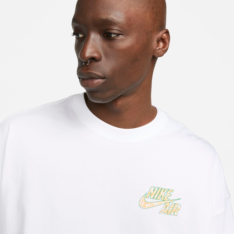 Camiseta Nike Sportswear Swoosh Masculina - Foto 3