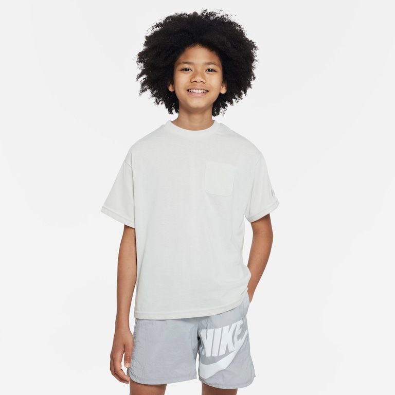 Camiseta Nike Outdoor Play Infantil - Foto 1