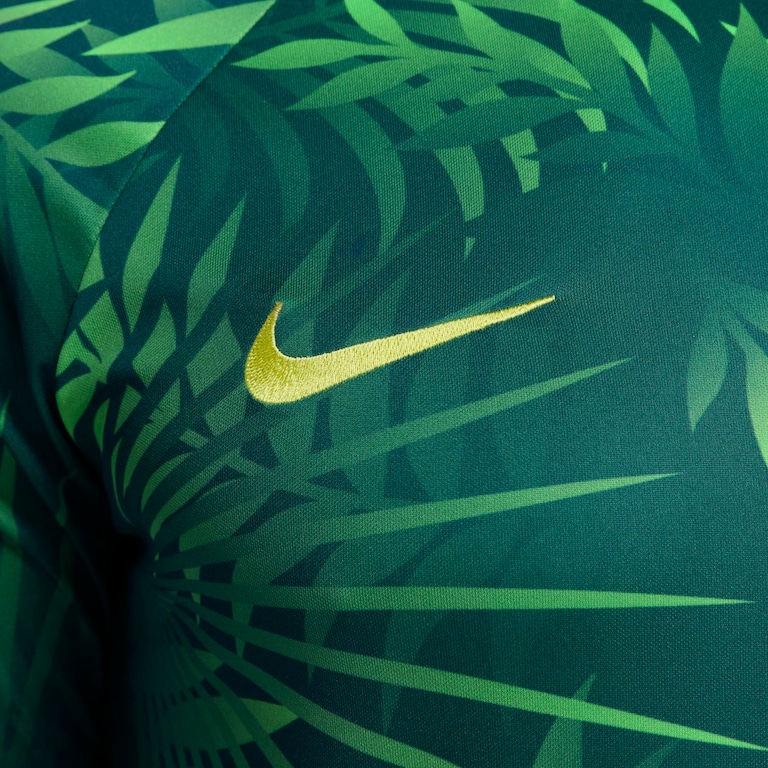 Camiseta Nike Brasil Pré-Jogo Masculina - Foto 4