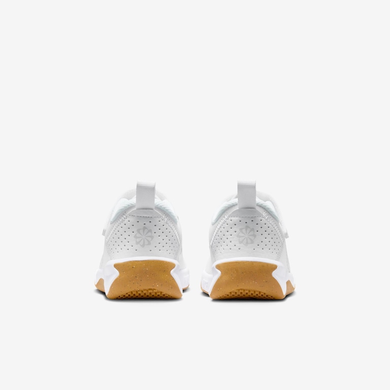 Tênis Nike Omni Multi-Court Infantil - Foto 6