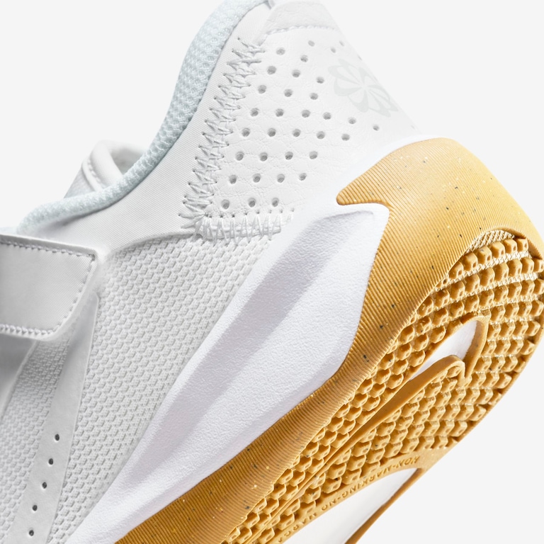 Tênis Nike Omni Multi-Court Infantil - Foto 8