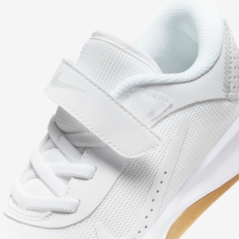 Tênis Nike Omni Multi-Court Infantil - Foto 9