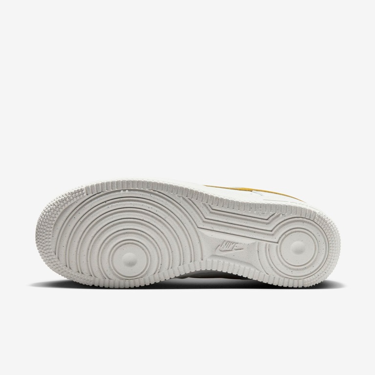 Tênis Nike Air Force 1 '07 SE Feminino - Foto 2