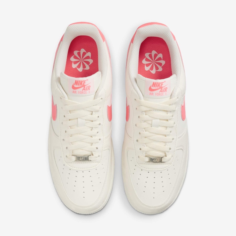 Tênis Nike Air Force 1 '07 SE Feminino - Foto 4