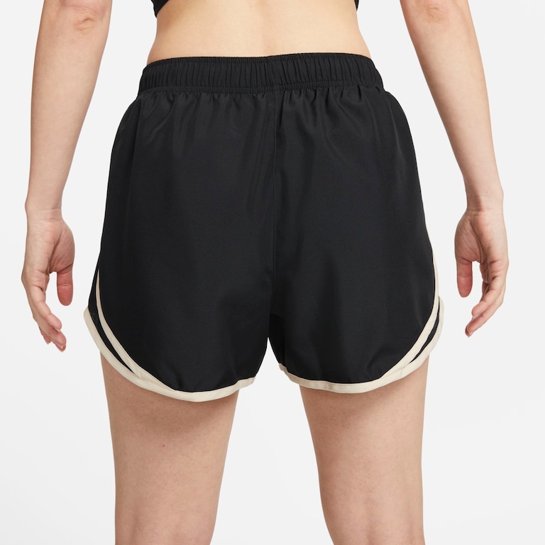 Shorts Nike Dri-FIT Tempo Feminino - Foto 3