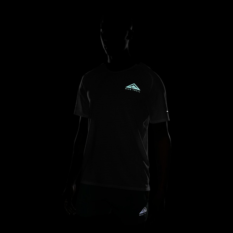 Camiseta Nike Trail Solar Chase Masculina - Foto 6