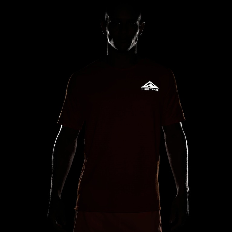 Camiseta Nike Trail Solar Chase Masculina - Foto 6