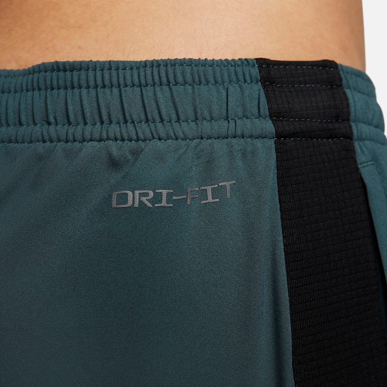 Shorts Nike Dri-FIT Run Division Stride Masculino - Foto 7