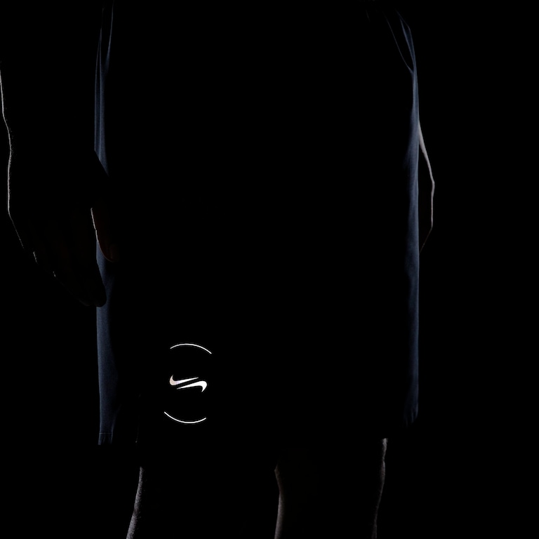 Shorts Nike Dri-FIT Challenger Masculino - Foto 9