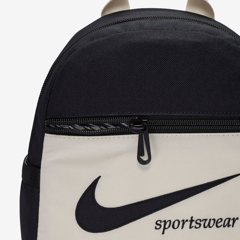 Mochila Nike Sportswear Futura Feminina - Foto 6