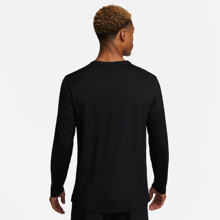 Camiseta Nike Dri-FIT UV Miler Masculina - Foto 2