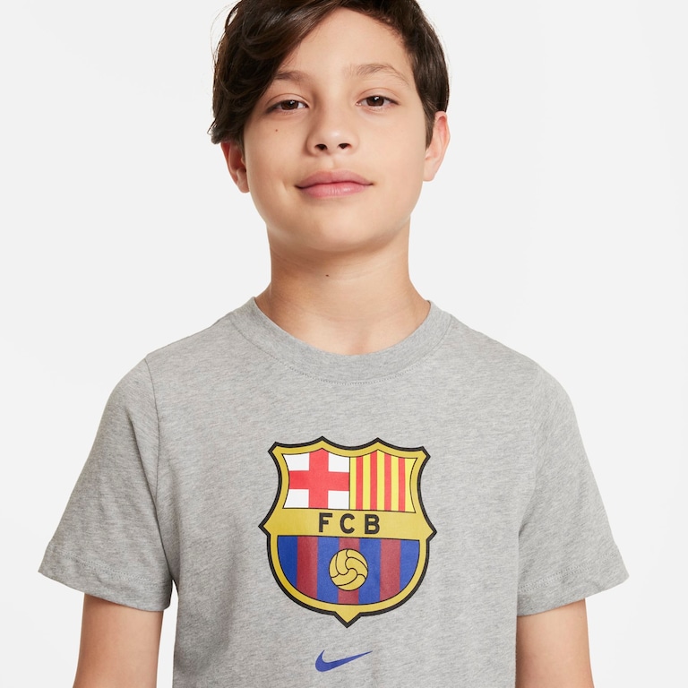 Camiseta Nike Barcelona Crest Infantil - Foto 3