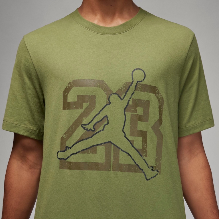 Camiseta Jordan Flight Essentials Masculina - Foto 4