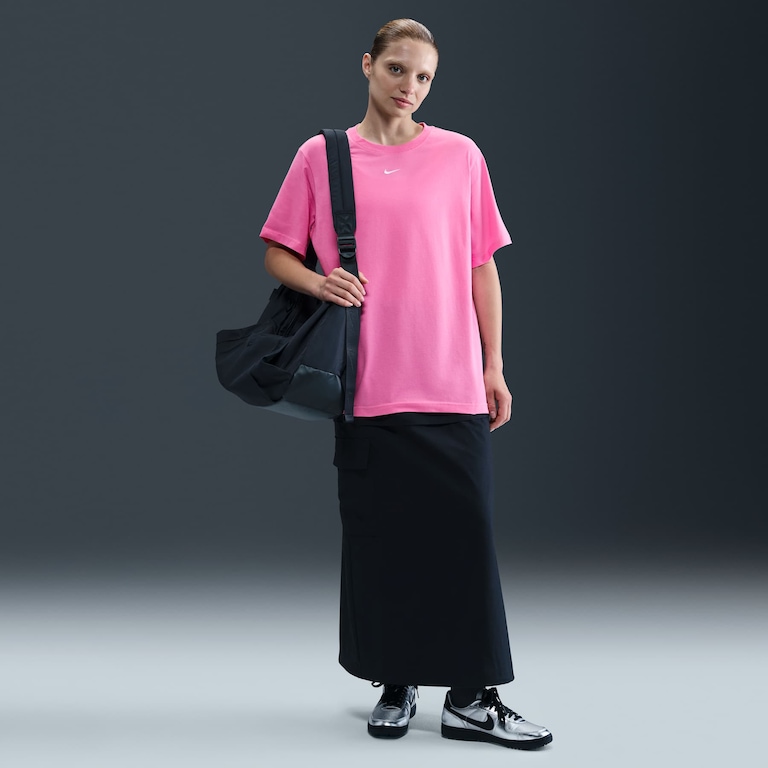 Camiseta Nike Sportswear Feminina - Foto 4