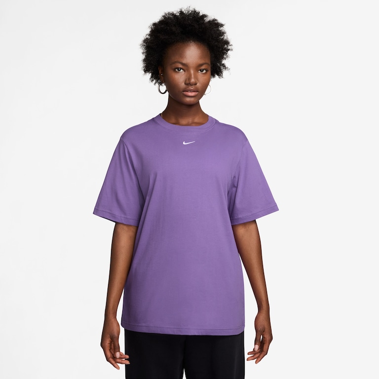 Camiseta Nike Sportswear Feminina - Foto 1