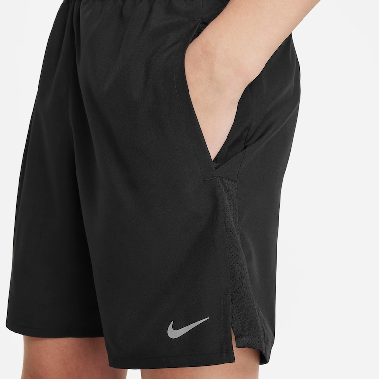 Shorts Nike Dri-FIT Challenger Infantil - Foto 5