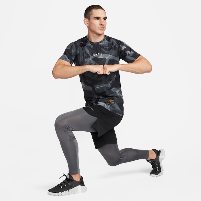 Camiseta Nike Pro Slim Masculina - Foto 5