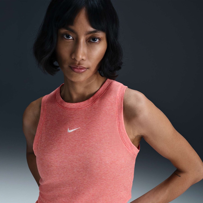 Regata Nike Sportswear Cropped Essentials Feminina - Foto 1