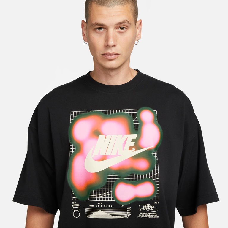 Camiseta Nike Sportswear Masculina - Foto 3