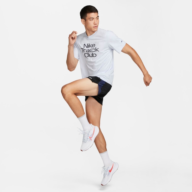 Camiseta Nike Track Club Masculina - Foto 6