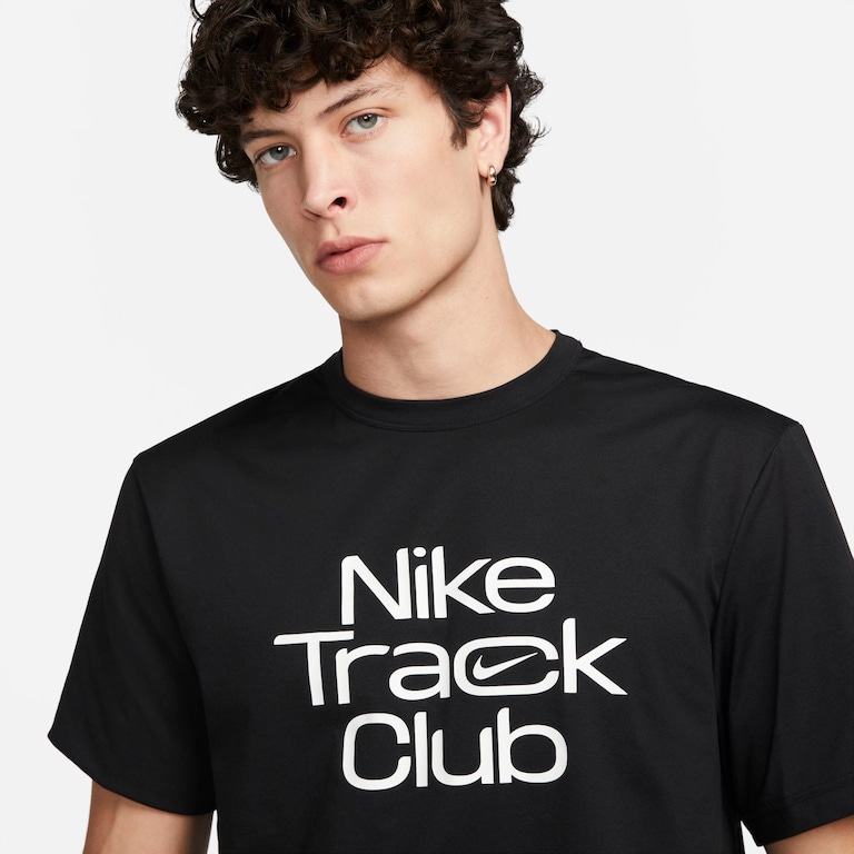 Camiseta Nike Track Club Masculina - Foto 3