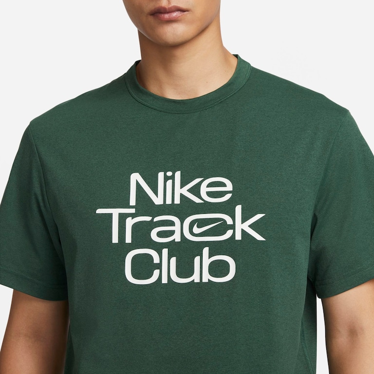 Camiseta Nike Track Club Masculina - Foto 3