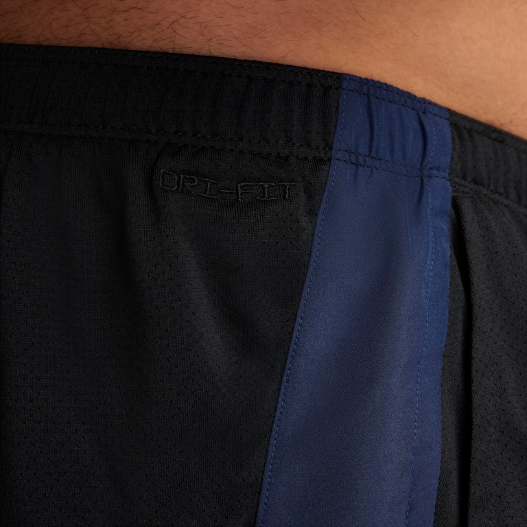 Shorts Nike Dri-FIT Track Club Masculino - Foto 13