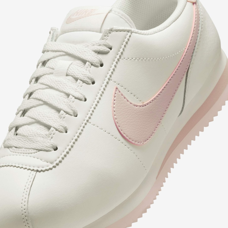 Tênis Nike Cortez Feminino - Foto 7