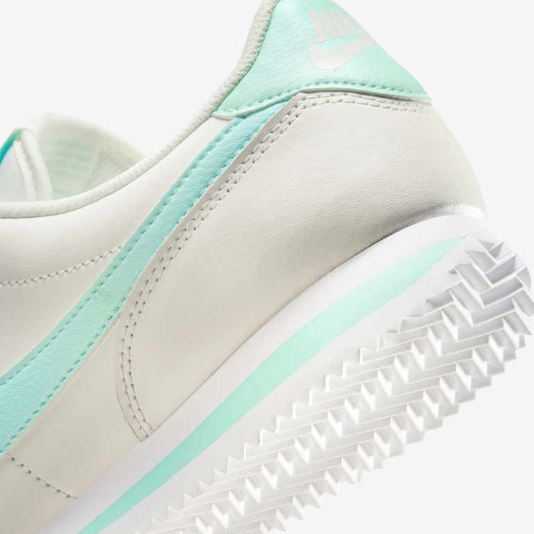 Tênis Nike Cortez Feminino - Foto 8