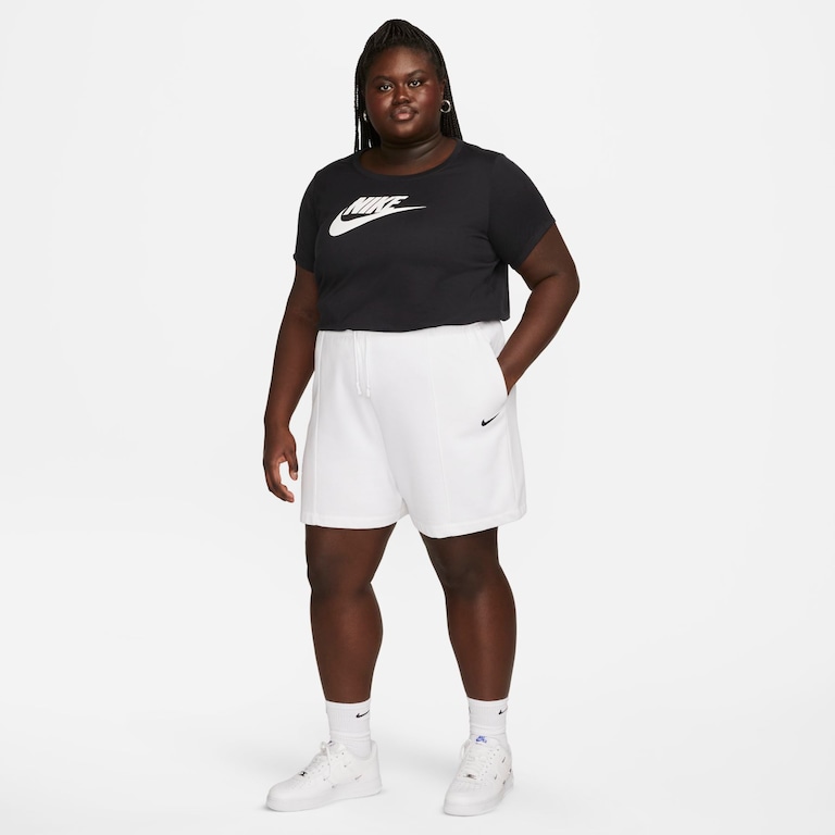 Plus Size - Camiseta Nike Sportswear Essentials Feminina - Foto 4