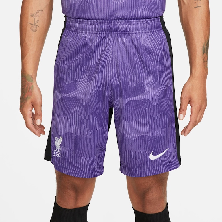 Shorts Nike Liverpool III 2023/24 Torcedor Pro Masculino - Foto 2