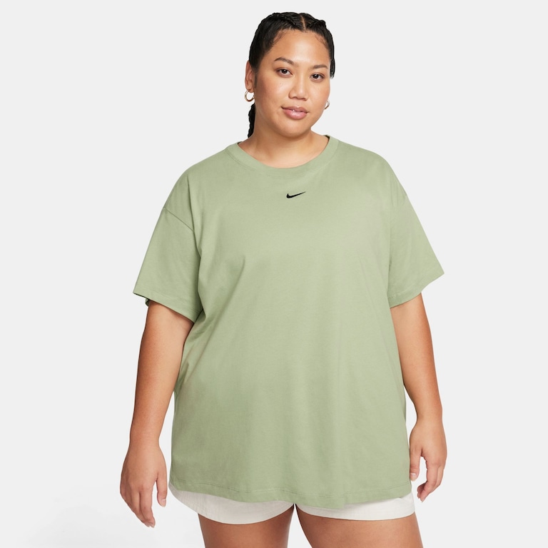 Plus Size - Camiseta Nike Sportswear Feminina - Foto 1