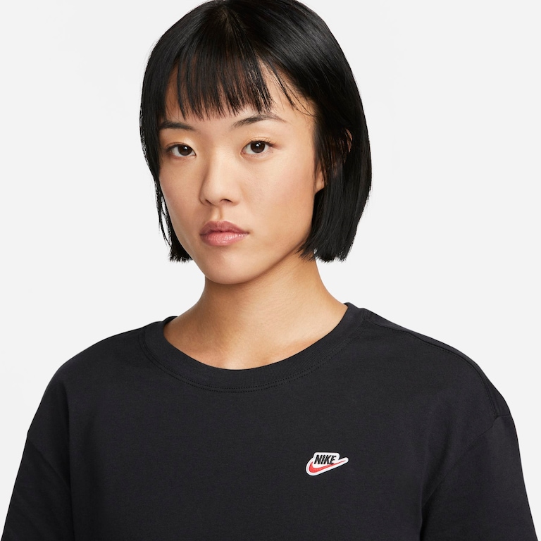 Camiseta Nike Sportswear Feminina - Foto 3